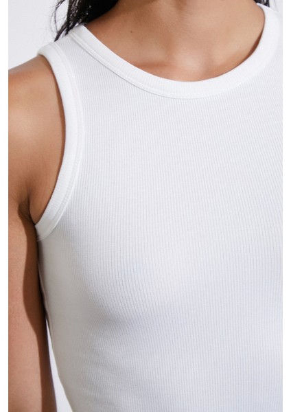 Bisiklet Yaka Top Beyaz indirimleri