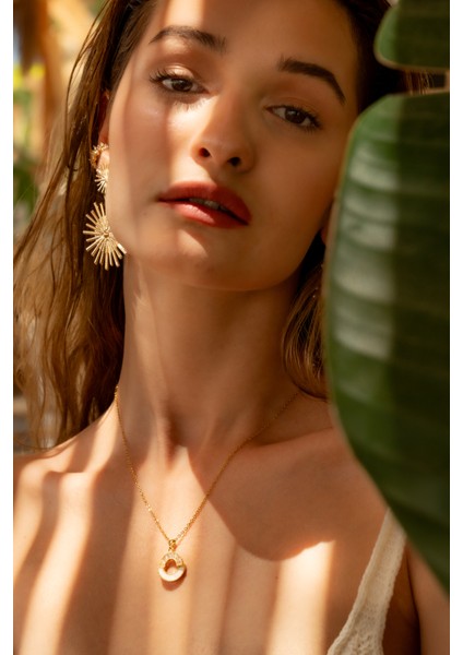 Çelik Gold Beyaz Mineli Circle Kolye modelleri