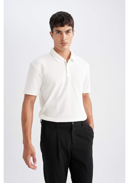 New Regular Fit Polo Yaka Kısa Kollu Beyaz Tişört D5996AX24SM fırsatları