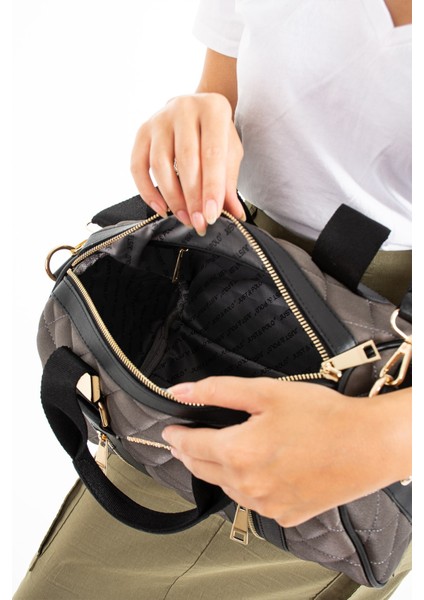 Kadın Büyük Boy Spor Model Kapitone 4 Gözlü Uzun Askılı El & Omuz Çantası 7041 modelleri