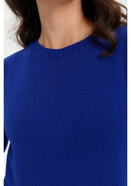 Kadın Sıfır Yaka Dikişsiz Eteği ve Kolu Uzun Lastik Yün Kazak K.s.mavi modelleri