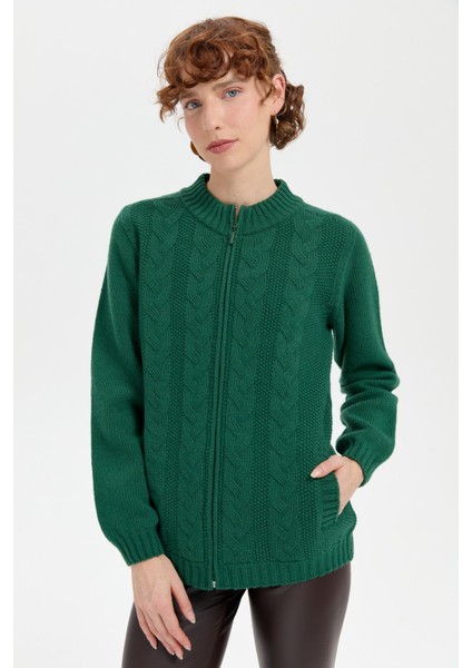 Kadın Dik Yaka Dikişsiz Önü Saç Örgülü Yün Hırka Ö.başı