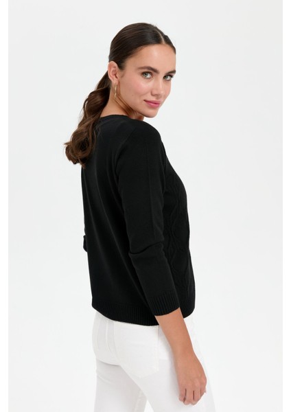 Kadın V Yaka Dikişsiz Önü Desenli Kazak Siyah modelleri