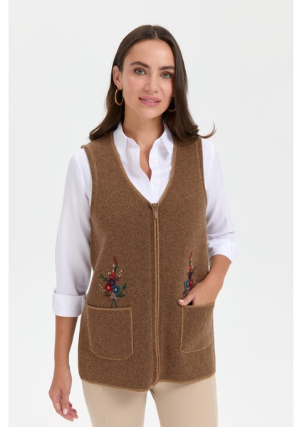 Kadın V Yaka Cep Üstü Nakış Işlemeli Yün Yelek V.camel fiyatları
