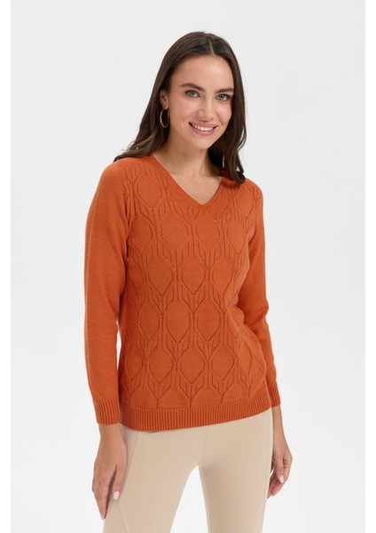 Kadın V Yaka Dikişsiz Önü Desenli Kazak Turuncu