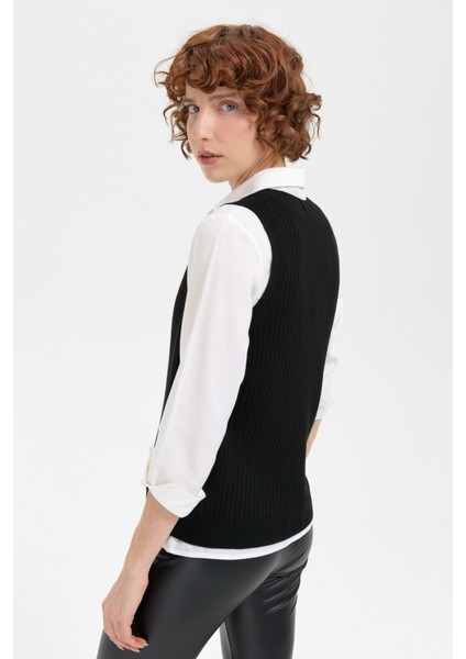 Kadın V Yaka Dikişsiz Süveter Siyah modelleri