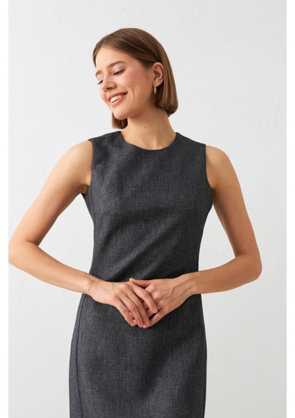 Siyah Bisiklet Yaka 0 Kollu Mini Elbise