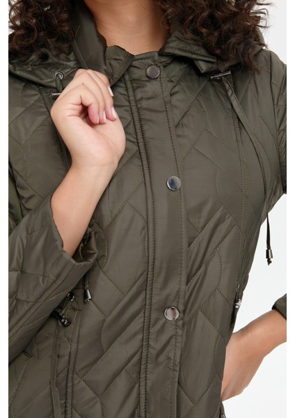 Kadın Kapüşonlu Beli Bağcıklı Kısa Kapitone Mont Haki indirimleri