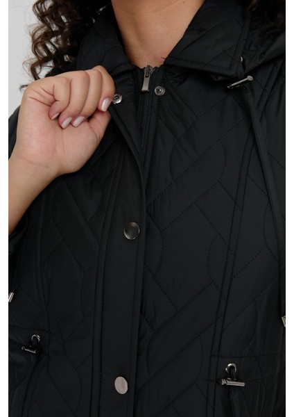 Kadın Kapüşonlu Beli Bağcıklı Kısa Kapitone Mont Siyah indirimleri