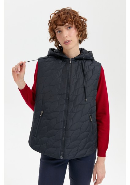 Kadın Kapüşonlu Yaprak Desenli Kısa Kapitone Yelek Lacivert fiyatları