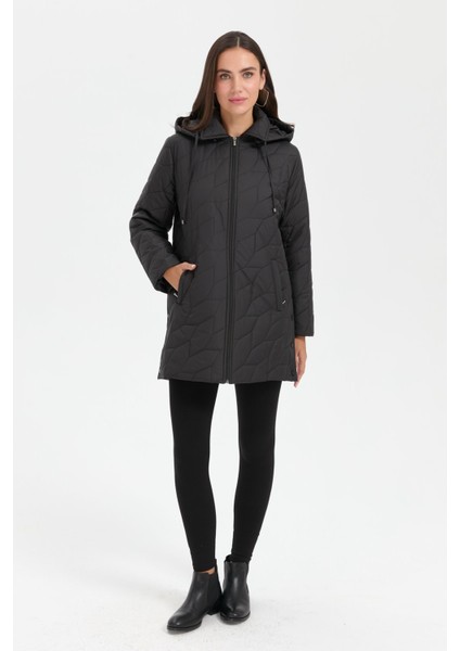 Kadın Polo Yaka Yanları Çıtçıtlı Yaprak Desenli Araboy Kapitone Kaban Siyah fırsatları