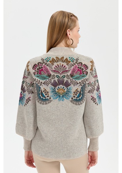 Kadın Dik Yaka Önü Renkli Çiçekli Kısa Yün Ceket V.bej fırsatları