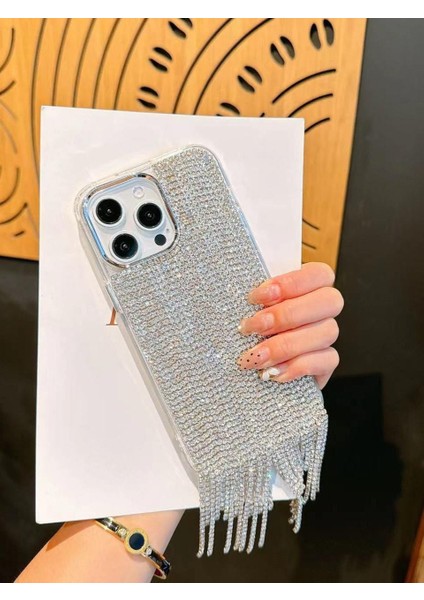 iPhone 15 Pro Uyumlu Lüks Gümüş Taşlı Püsküllü Kılıf