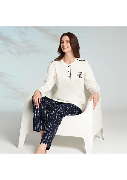 1235 Kadın Kışlık Üç Düğme Pijama Takımı
