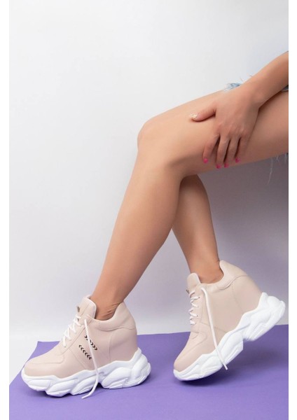 Gizli Dolgu Topuklu Baskılı Kadın Spor Ayakkabı fiyatları