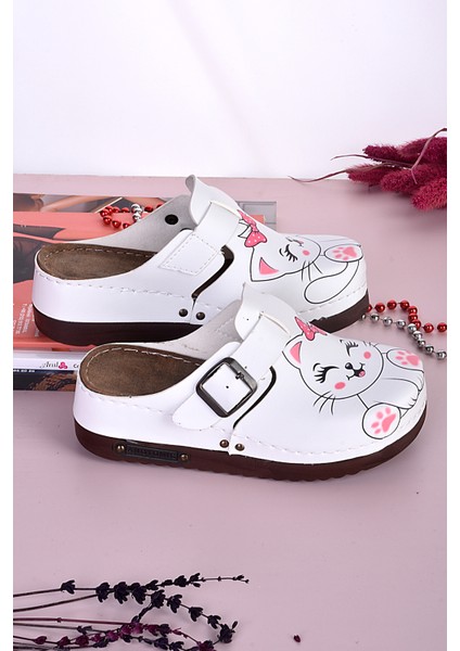 Mutlu Kedi Desenli Anatomik Terlik modelleri