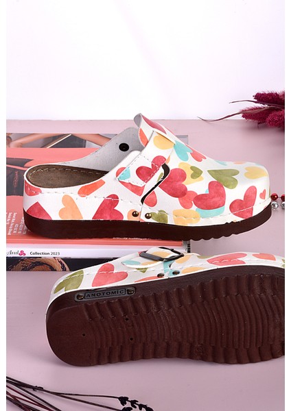 3016 Renkli Kalpler Desenli Anatomik Terlik fırsatları