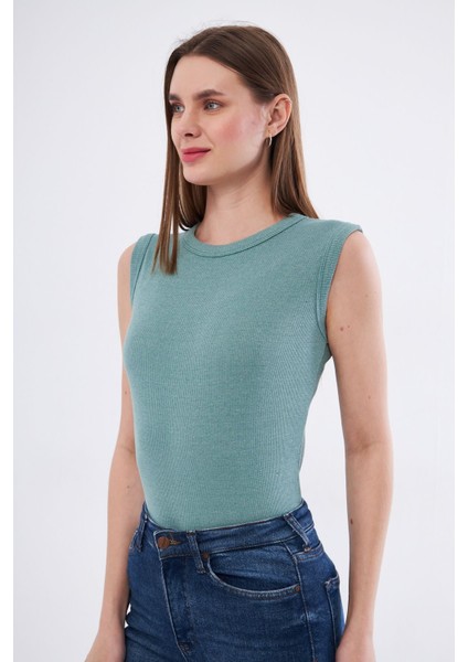Kadın Çağla Yeşili Fitilli Bisiklet Yaka Geniş Omuz Sıfır Kol Atlet fiyatları
