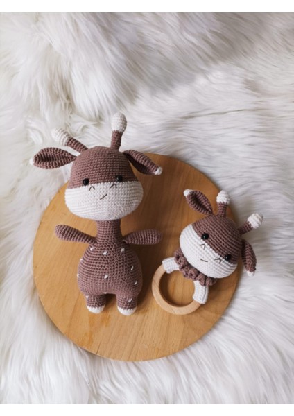 Şeker Zürafa Uyku Arkadaşı ve Çıngırak Amigurumi Örgü Oyuncak