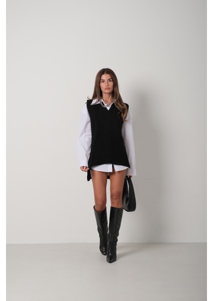 V Yaka Oversize Siyah Süveter