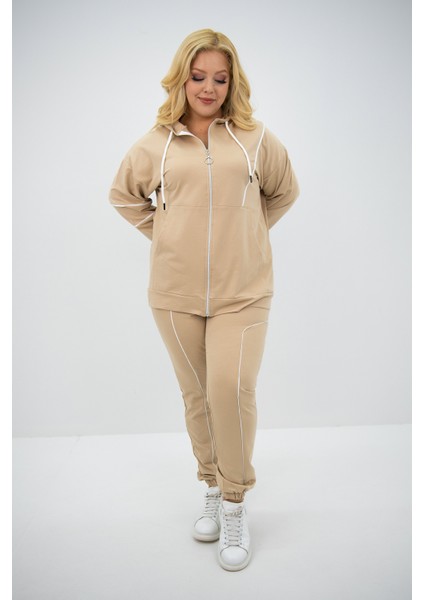 Kadın Büyük Beden Kapüşonlu Eşofman Takımı Fermuar Detaylı 42-50 Beden Bej Renk modelleri