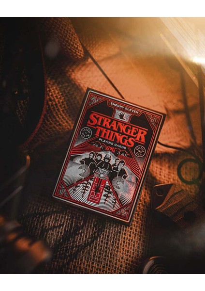 Stranger Thıngs Oyun Kartı fırsatları