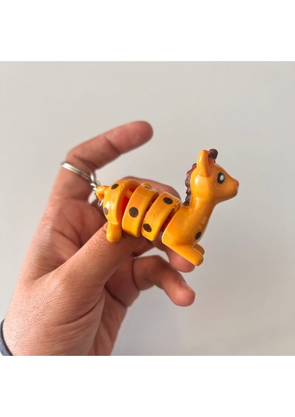 3 D Oturan Hareketli Zürafa Anahtarlık