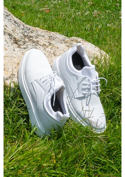 Beyaz Renk Iğne Baskı Görünümlü +7cm Boy Uzatan Gizli Topuklu Erkek Spor Ayakkabı Sneaker fiyatları