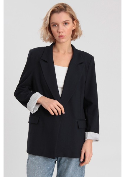 Çizgi Detaylı Blazer Ceket fırsatları