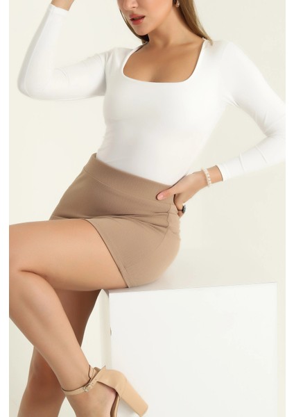 Önü Çift Katlı Kare Yaka Çıtçıtlı Bodysuit modelleri