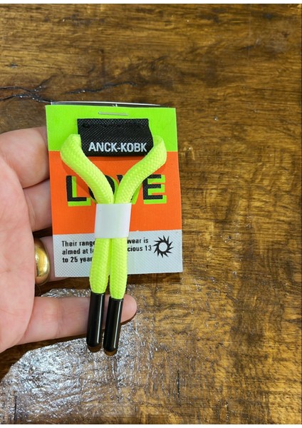 Neon Yeşil Bağcıklı Tasarım Arma Dikiş Aplike 7x3 cm