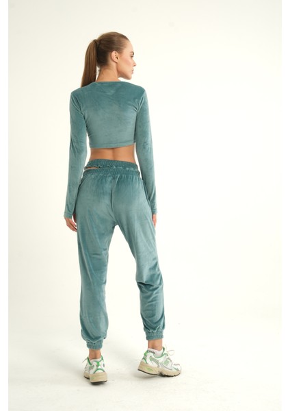 Zümrüt Kadife Eşofman Takımı fırsatları