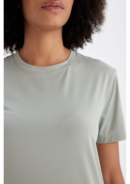 Fit Standart Fit Bisiklet Yaka Sporcu Basic Kısa Kollu Tişört D2296AX24AU