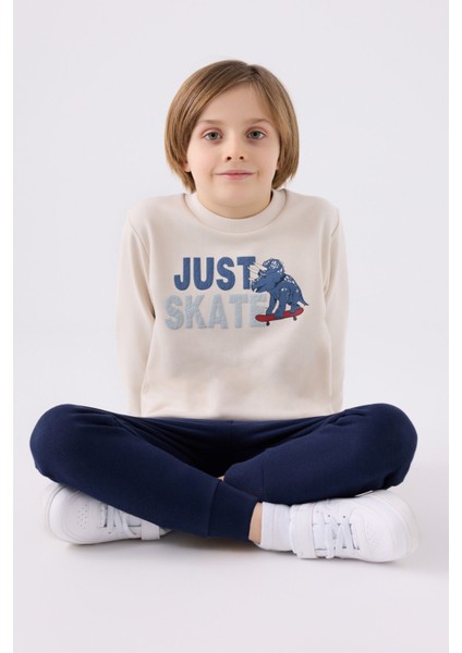 Erkek Çocuk Krem Eşofman Takımı modelleri