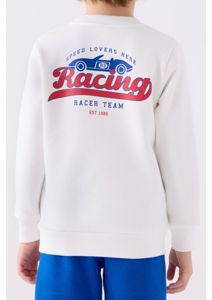 Krem Eşofman Takımı Erkek Çocuklar İçin Konforlu ve Şık Sezonluk Ürün fırsatları