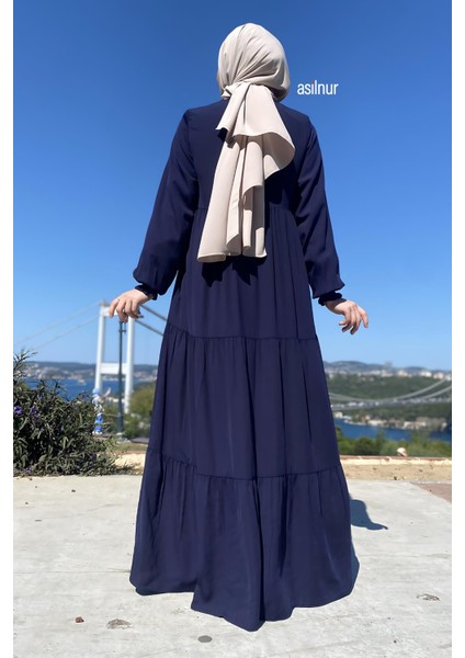 Demet Ferace Lacivert