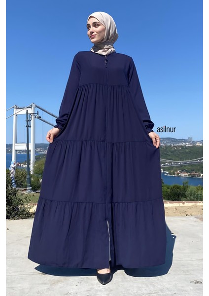 Demet Ferace Lacivert