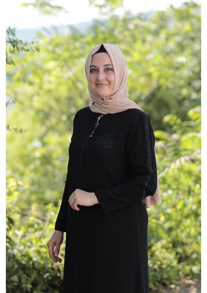 Büyük Beden Kolu Taş Detay Ferace