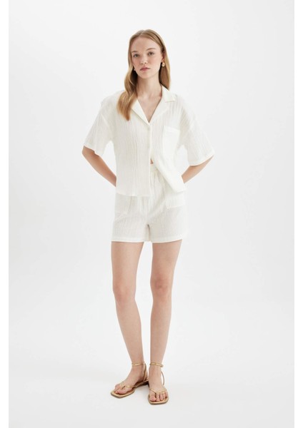 Regular Fit Normal Bel Kısa Paça Müslin Şort Y0996AZ24HS