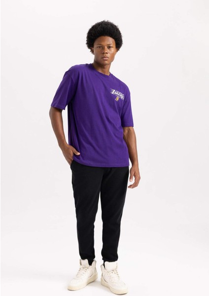 Fit NBA Los Angeles Lakers Oversize Geniş Kalıp Bisiklet Yaka Kısa Kollu Tişört V0775AZ23AU modelleri