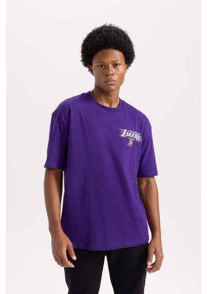Fit NBA Los Angeles Lakers Oversize Geniş Kalıp Bisiklet Yaka Kısa Kollu Tişört V0775AZ23AU fırsatları
