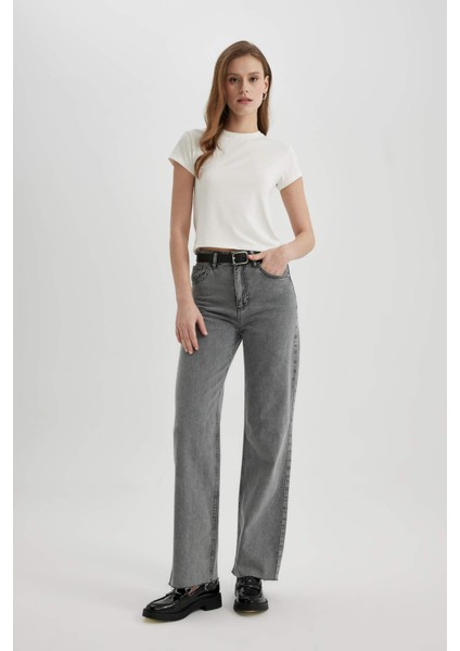 Slim Fit Dar Kesim Bisiklet Yaka Kısa Kollu Tişört C3865AX24SP
