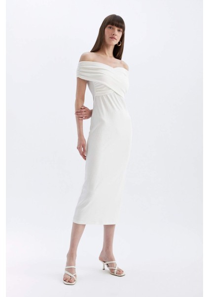 Bodycon Vücudu Saran Omuzu Açık Fitilli Kaşkorse Kolsuz Midi Abiye Elbise D1827AX24HS modelleri