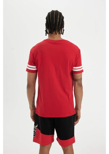 DeFactoFit NBA Chicago Bulls Standart Fit Bisiklet Yaka Kısa Kollu Tişört A1995AX24SM