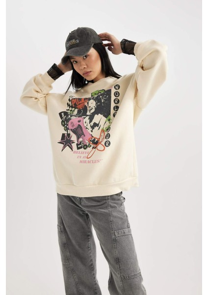 Coool Oversize Fit Geniş Kalıp Bisiklet Yaka Sırt Baskılı Kalın Kumaş Sweatshirt B8652AX23WN modelleri