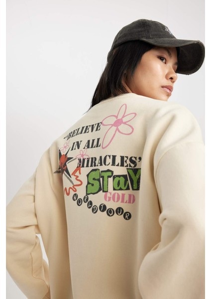 Coool Oversize Fit Geniş Kalıp Bisiklet Yaka Sırt Baskılı Kalın Kumaş Sweatshirt B8652AX23WN fırsatları