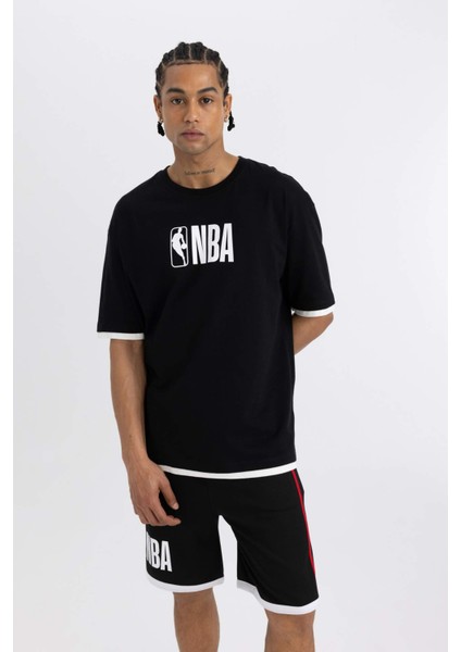 NBA Wordmark Oversize Fit Bisiklet Yaka Kısa Kollu Tişört Z4665AZ24SM fırsatları