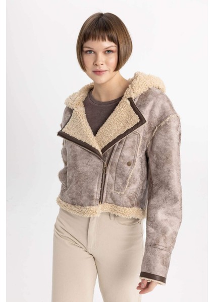 Regular Kalıp Kapüşonlu İçi Suni Kürkü Crop Suni Deri Ceket C3672AX23CW modelleri