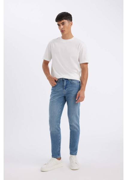 Slim Tapered Fit Dar Kalıp Normal Bel Daralan Paça Jean Pantolon B7781AX24SP