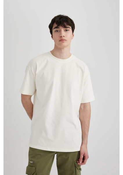 %100 Pamuk Boxy Fit Bisiklet Yaka Kısa Kollu Basic Düz Tişört C5277AX24SP modelleri